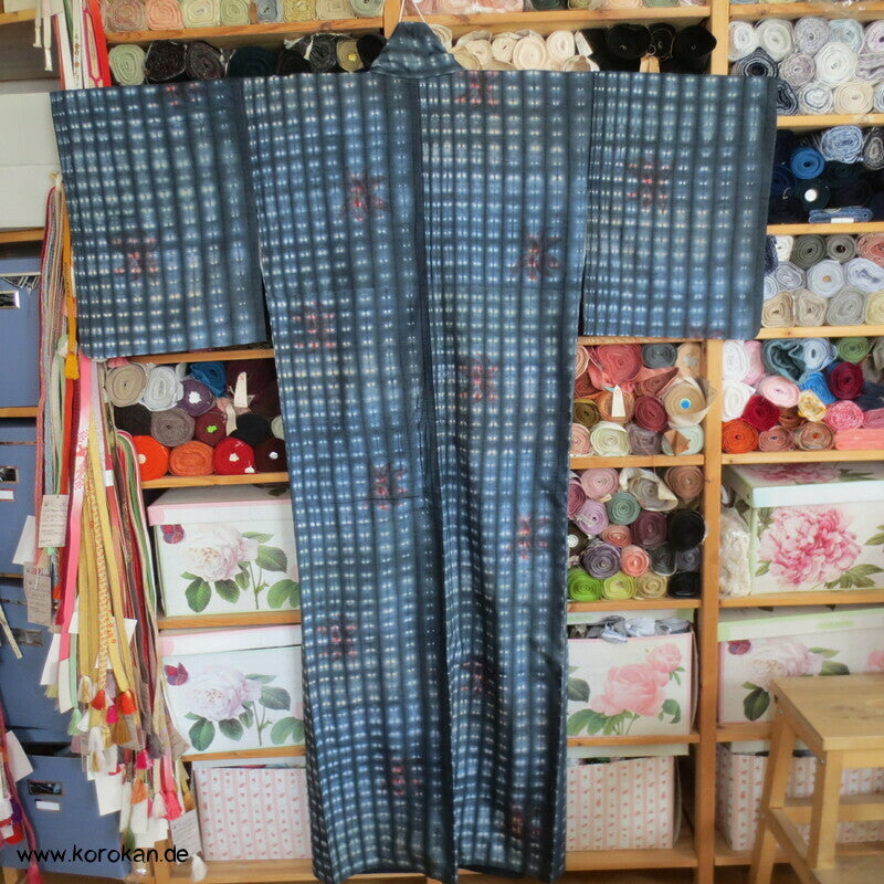 japanischer Itajime Näh Faltbatik Tsumugi Seiden Kimono - mit Blüten