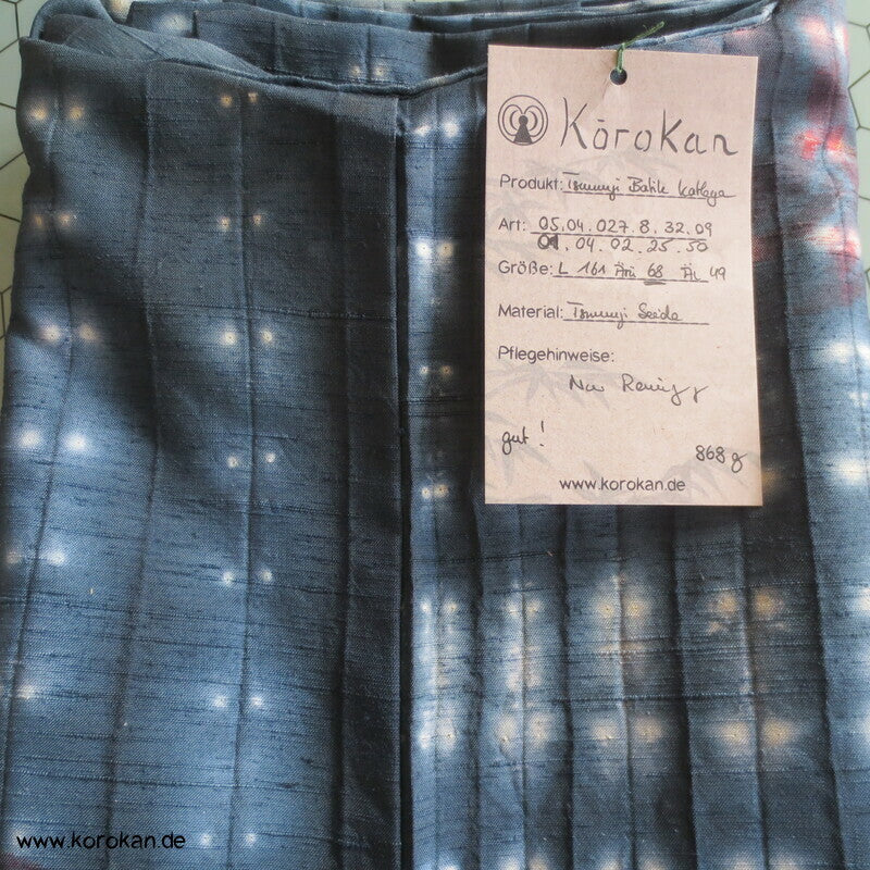 japanischer Itajime Näh Faltbatik Tsumugi Seiden Kimono - mit Blüten