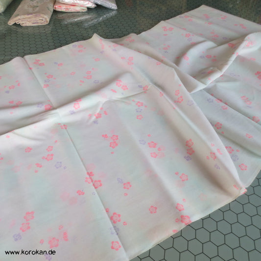 Sakura in Neonpink Juban Kimono Wollmusselin Rest