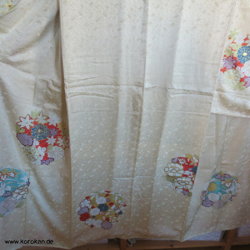 Golddruck und -stickereirondelle Chu Furisode Seidendamast Kimono