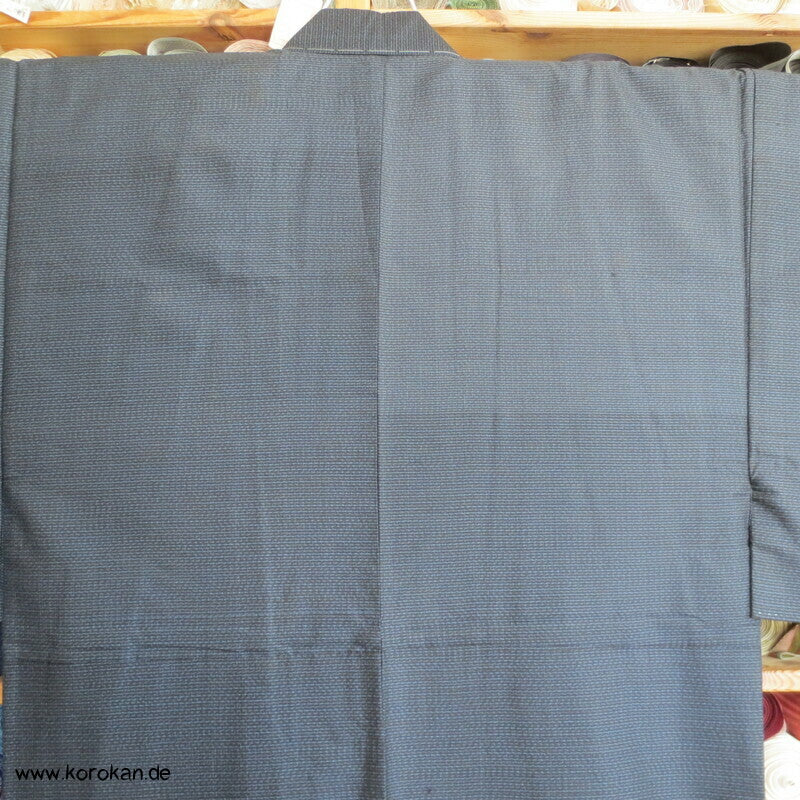 Kimono und Haori Set in blau schwarzer Kasuri Tsumugi Seide, Münzen