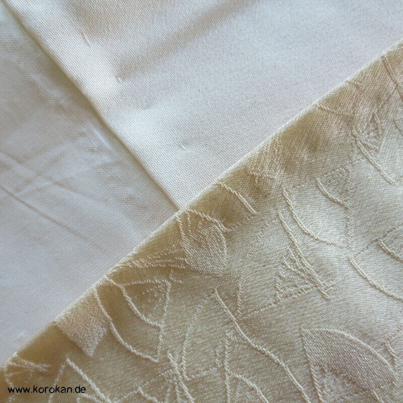 Golddruck und -stickereirondelle Chu Furisode Seidendamast Kimono
