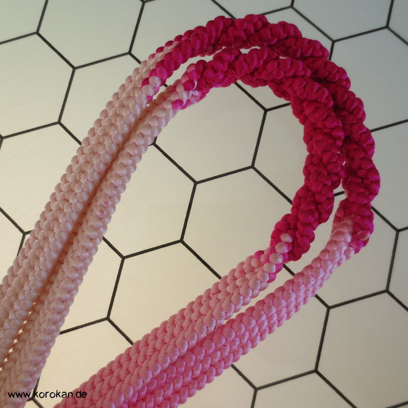 Koi mit Zopf, pink Verlauf Obijime, geflochten