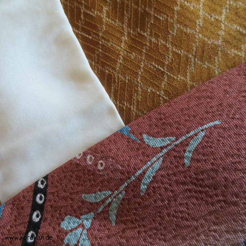 Yamato gemusterte Streifen Seidencrepe Komon Kimono