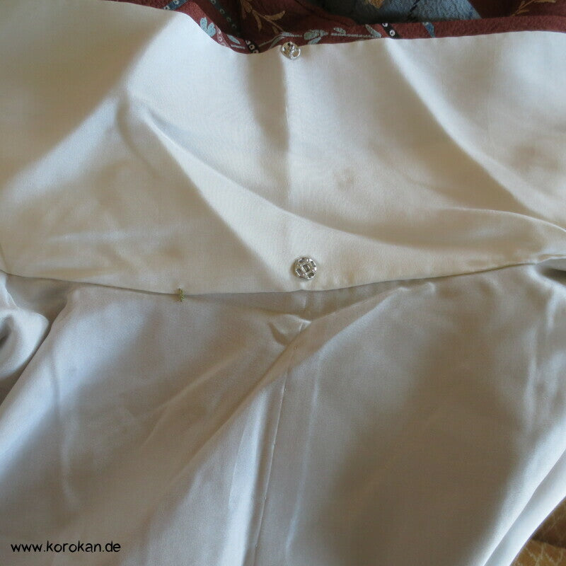 Yamato gemusterte Streifen Seidencrepe Komon Kimono