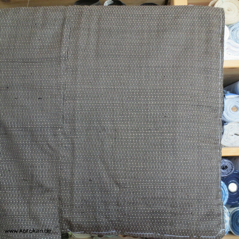 Kimono und Haori Set in dunkelbrauner Kasuri Tsumugi Seide, Fuji san