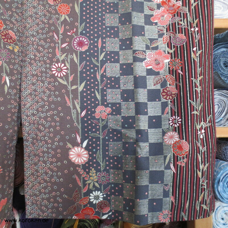 gemusterte dunkle Streifen Komon Kimono, Hakkake grün