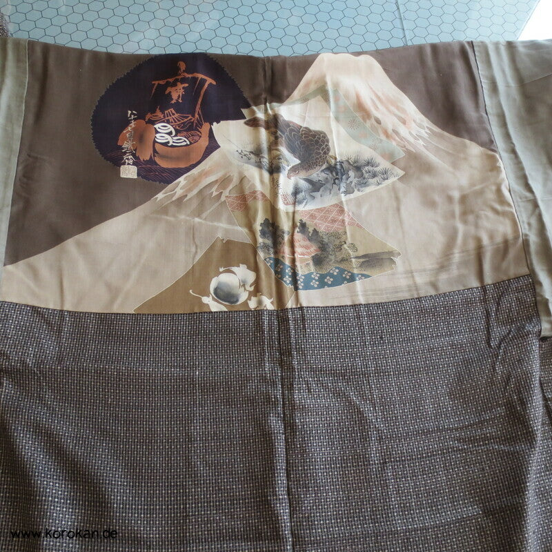 Kimono und Haori Set in dunkelbrauner Kasuri Tsumugi Seide, Fuji san