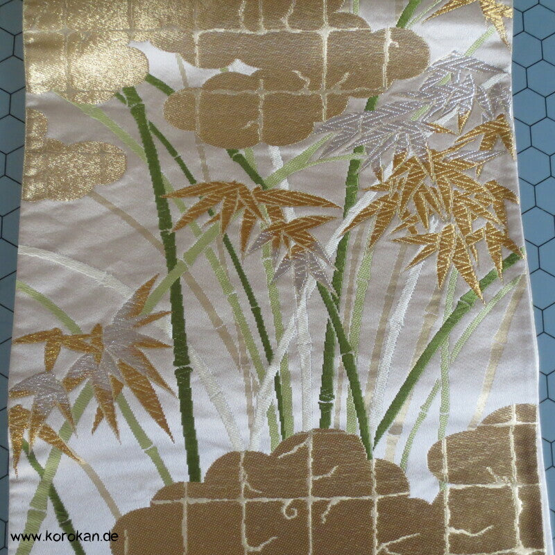 goldene Wolken und grüner Bambus Seiden Brokat Fukuro Obi Kimonogürtel
