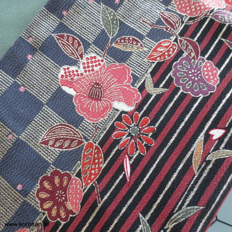 gemusterte dunkle Streifen Komon Kimono, Hakkake grün