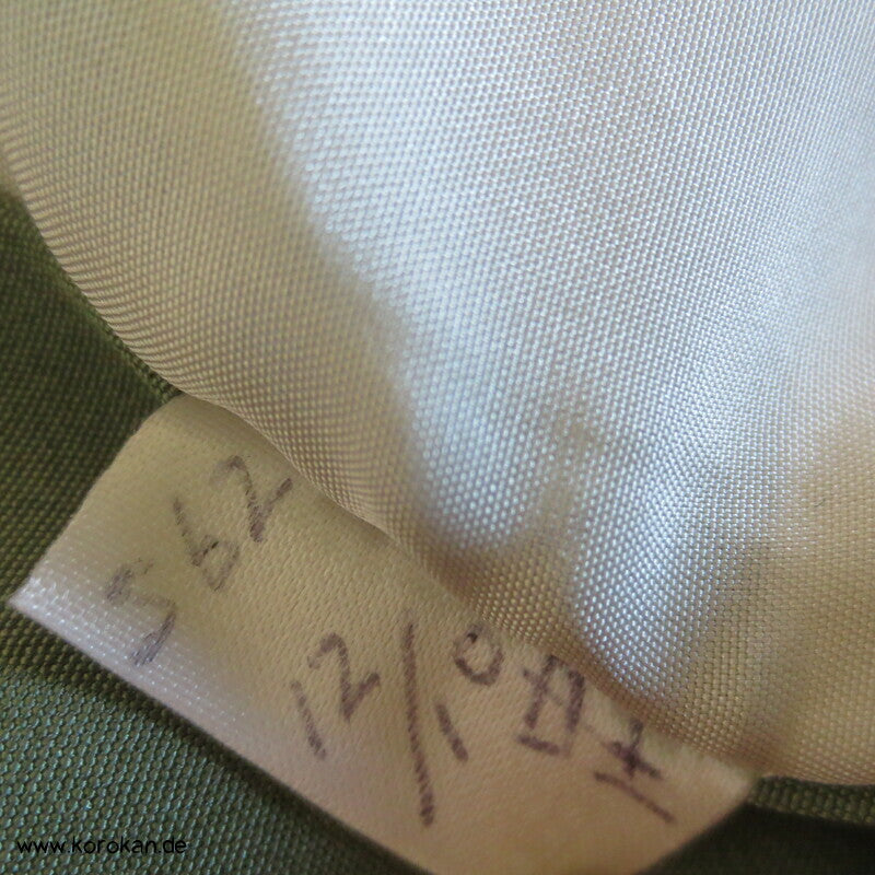 gemusterte dunkle Streifen Komon Kimono, Hakkake grün