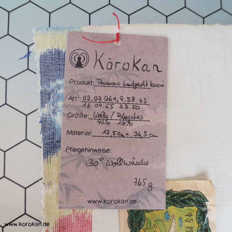 bunte Blüten auf natur Kasuri Kimono Wolle