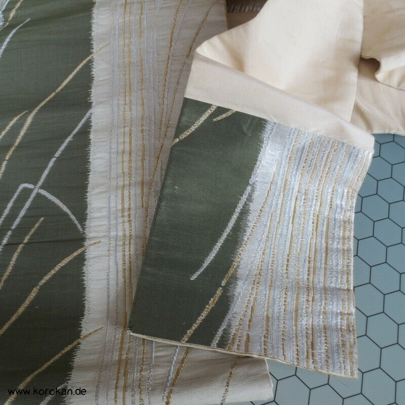 Japan Gräser gold, silber vor grün Nagoya Obi Seidenbrokat Kimonogürtel