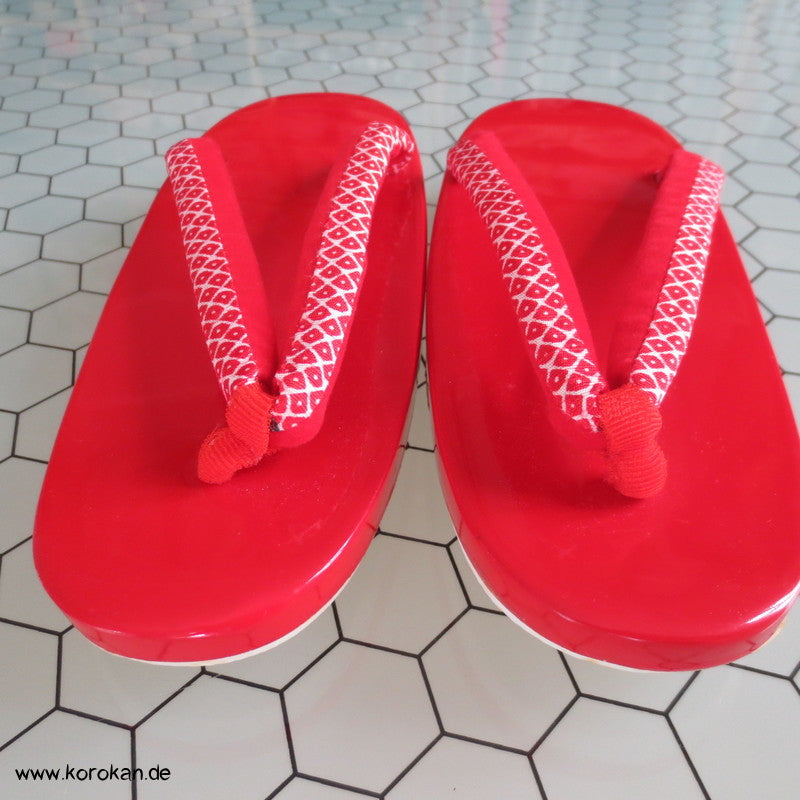 Geta für Kinder / Mädchen / Jungen - lackiertes Holz / Bänder aus Kanoko Stoff