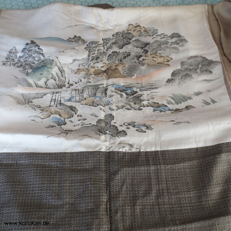 Kimono und Haori Set in dunkelbrauner Kasuri Tsumugi Seide, Tokkaido