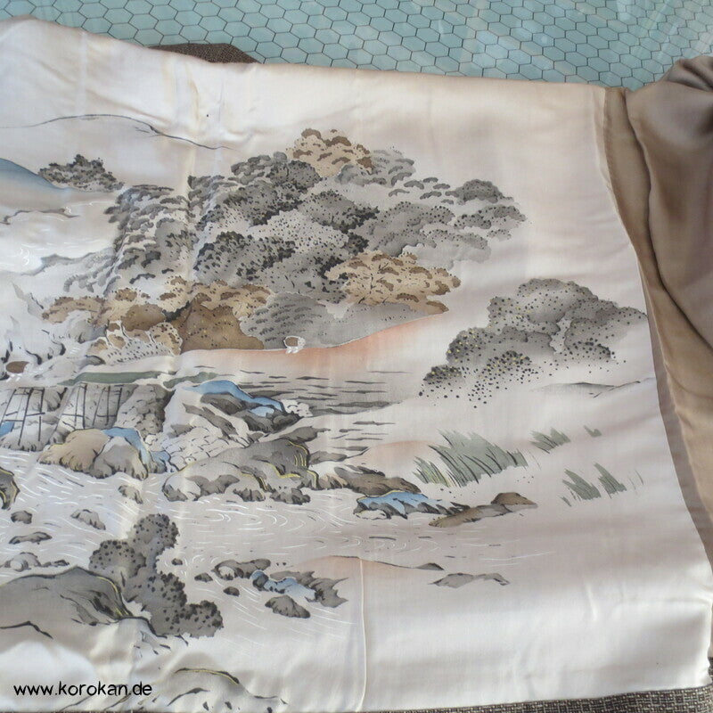 Kimono und Haori Set in dunkelbrauner Kasuri Tsumugi Seide, Tokkaido