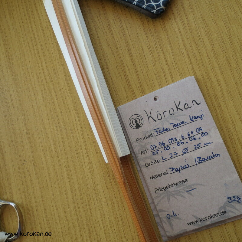 Kanji Zeichen und Stempel Fächer - Papier / Bambus