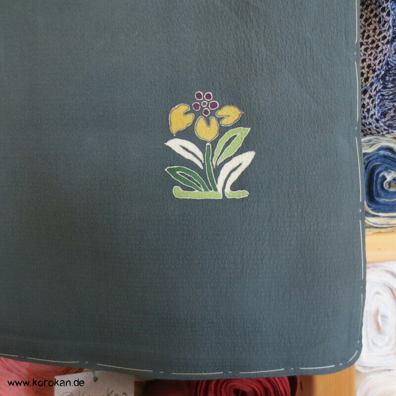 Hitoe ungefütterter Kimono, Blumen auf grauem Seiden Crepe