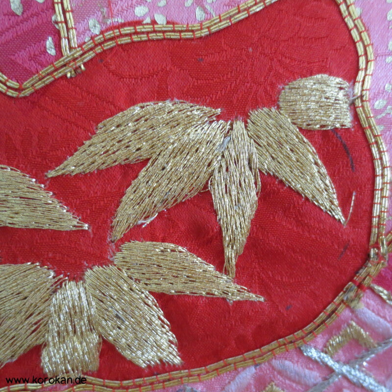 rosa mit Golddruck/ -stickerei Furisode Kimono