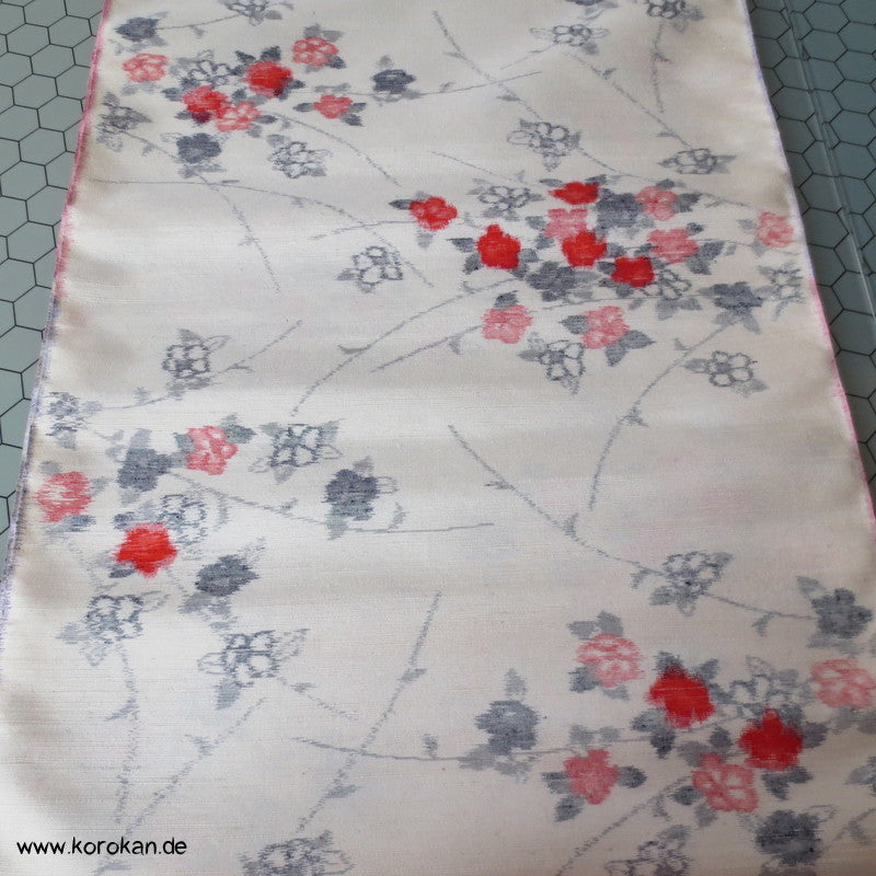 Umezweige Kasuri Tsumugi Kimono Seide