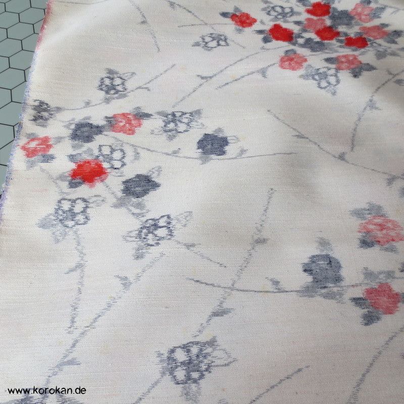 Umezweige Kasuri Tsumugi Kimono Seide