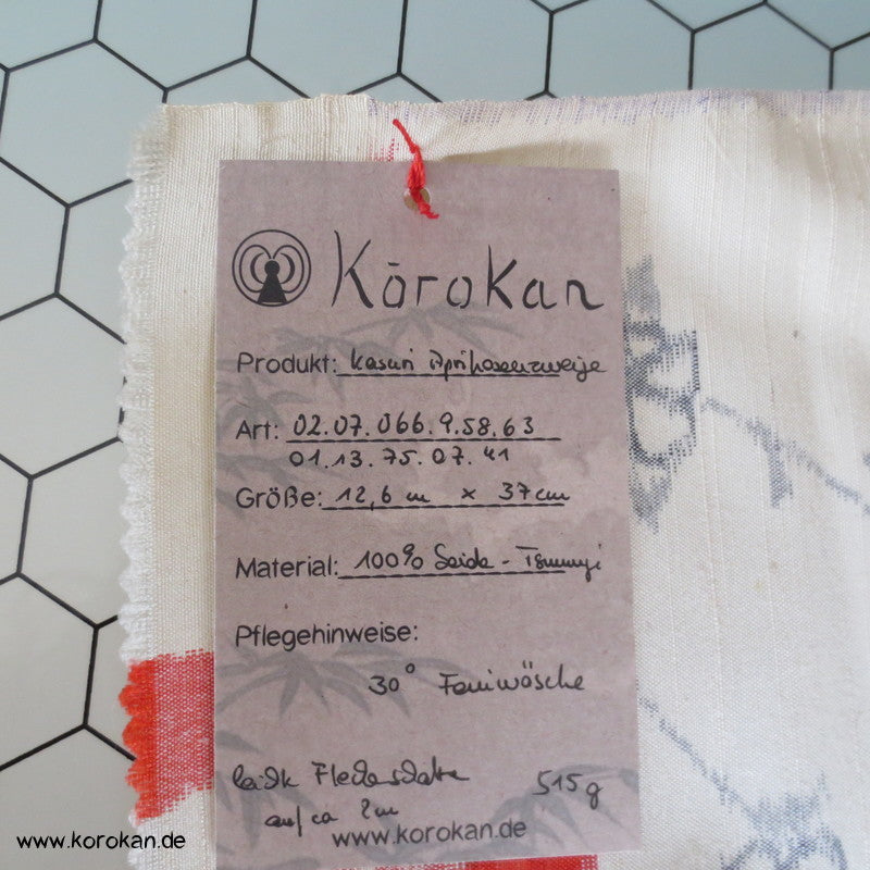 Umezweige Kasuri Tsumugi Kimono Seide