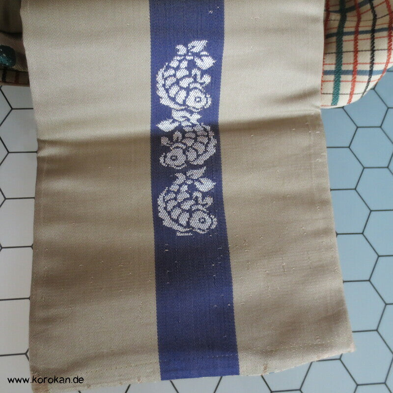 Japan Koi, Karo und Blüten Nagoya Obi Seidenbrokat Kimonogürtel