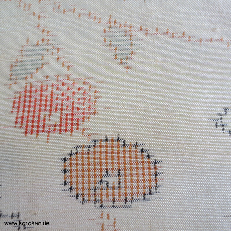 Früchte am Zweig Kasuri Tsumugi Kimono Seide