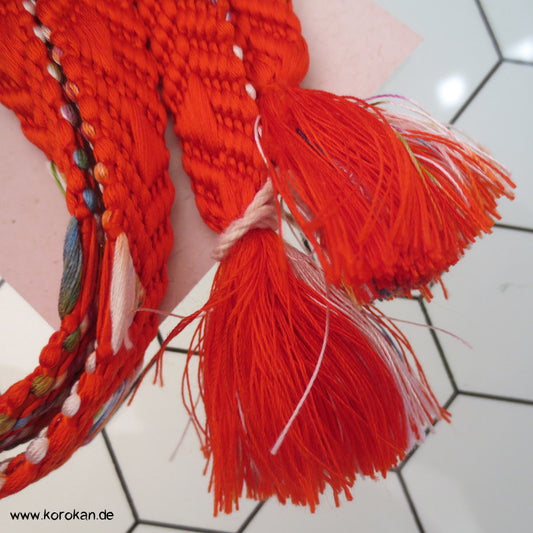 regenbogen Dreiecke auf rot Obijime, geflochten