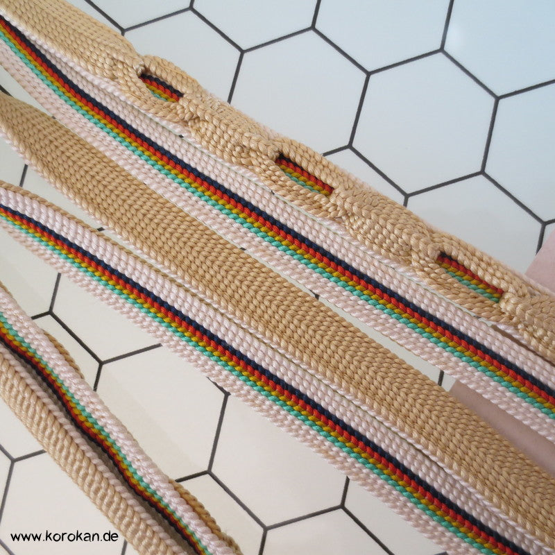 regenbogen auf beige Obijime, geflochten