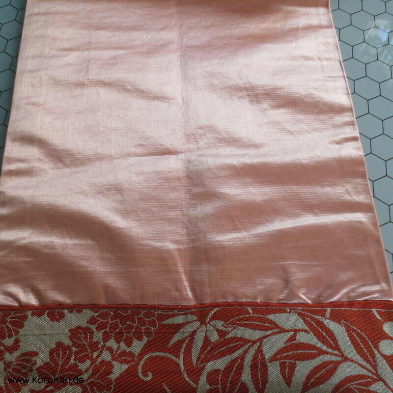 Blumenrondelle auf persimmon Fukuro Obi