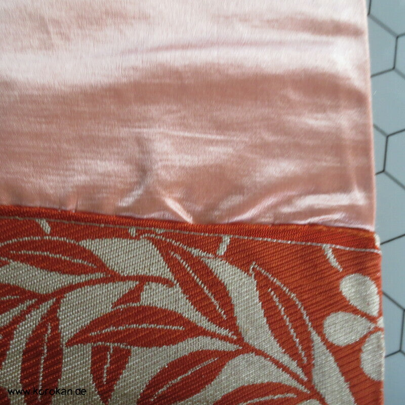 Blumenrondelle auf persimmon Fukuro Obi