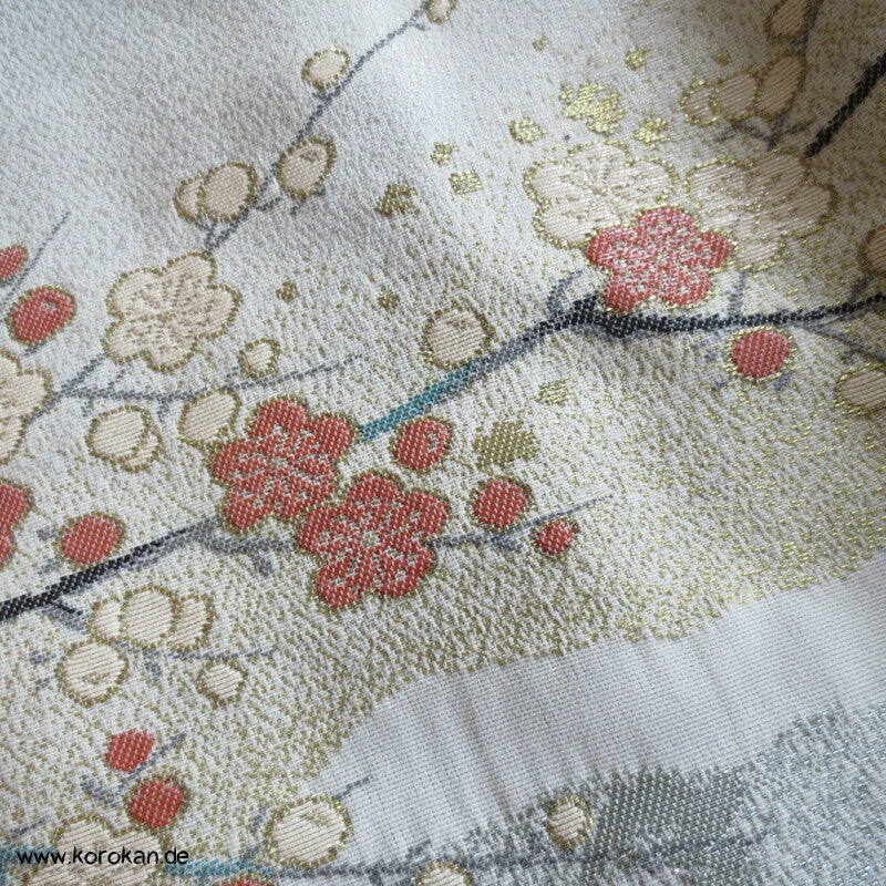 gewebte 4 Jahreszeiten Seidenbrokat Tomesode Kimono