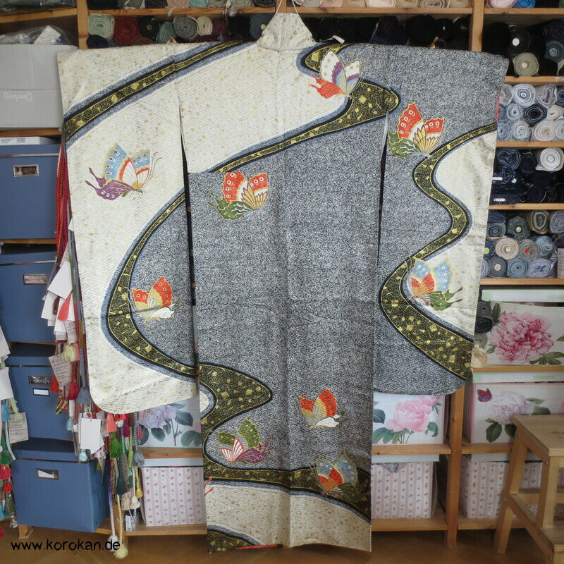 Schmetterlinge auf Milchstraße Furisode