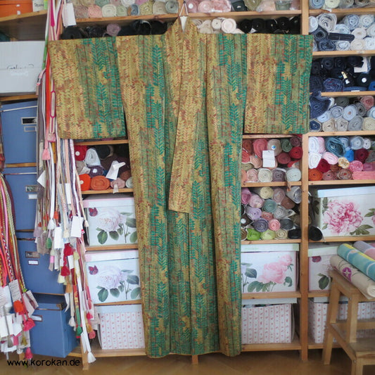 Blätterstreifen auf Rinzu Seiden Damast Komon Kimono