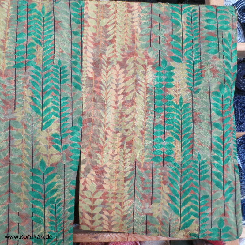 Blätterstreifen auf Rinzu Seiden Damast Komon Kimono