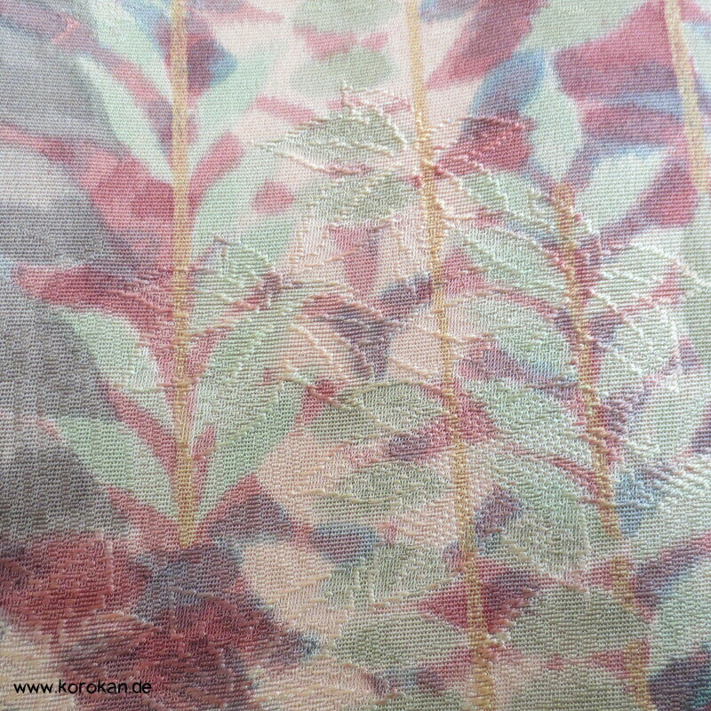 Blätterstreifen auf Rinzu Seiden Damast Komon Kimono