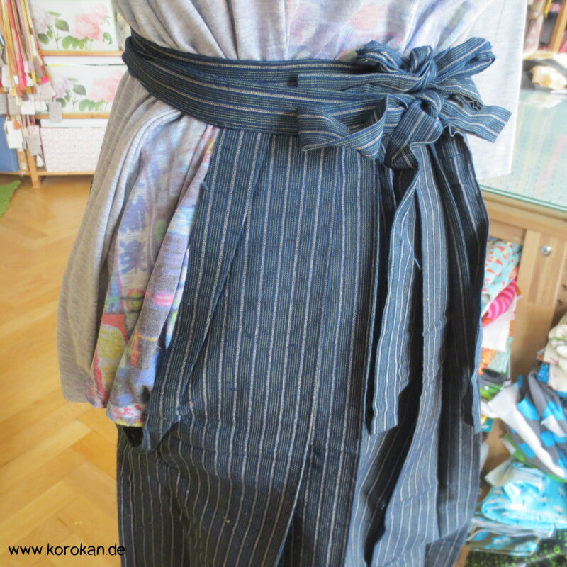 blau gestreifte Hakama - Umanori Hosen - Typ für Jungen