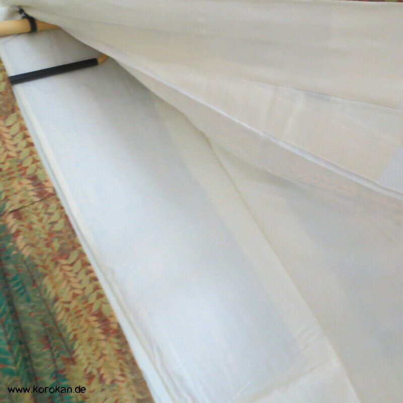 Blätterstreifen auf Rinzu Seiden Damast Komon Kimono