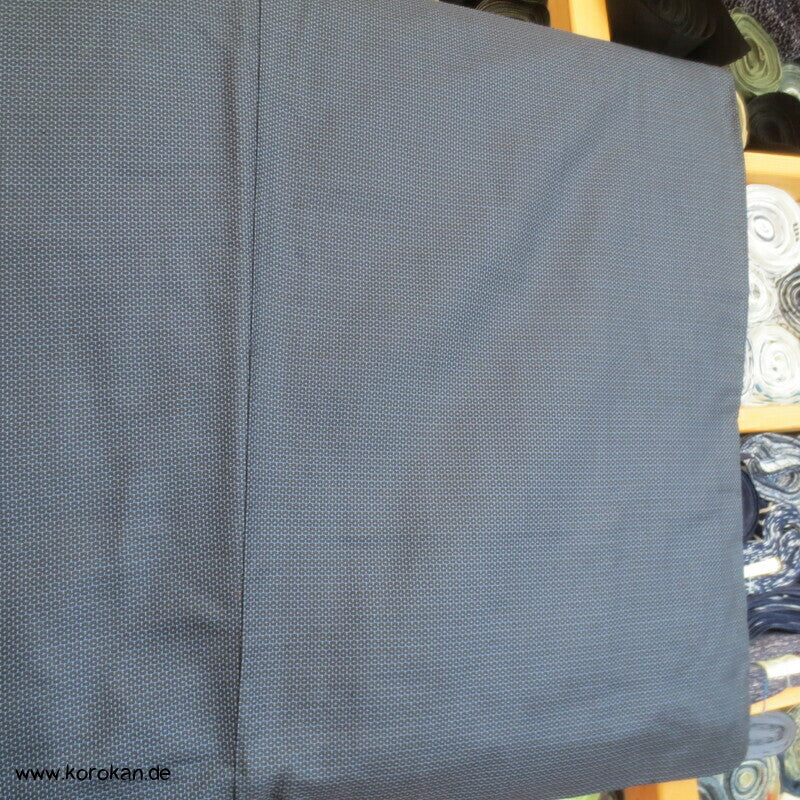 blaues Seiden Tsumugi Ensemble, Kimono + Haori, knorrige Kiefer