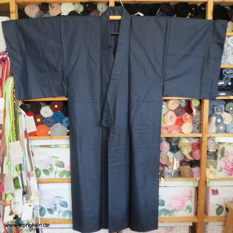 blaues Seiden Tsumugi Ensemble, Kimono + Haori, knorrige Kiefer