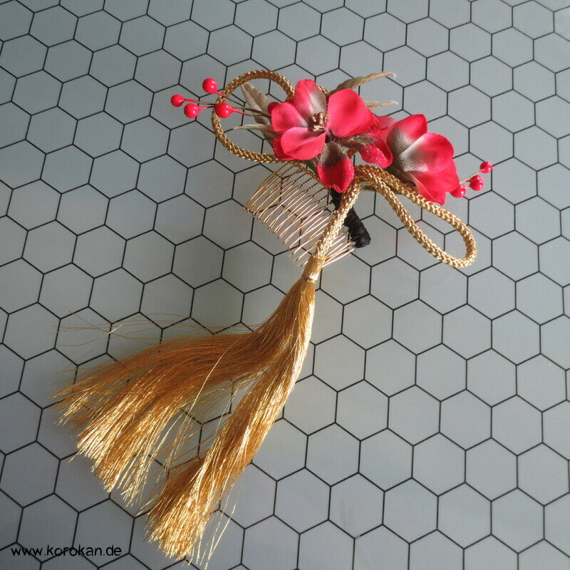 Kanzashi Haarkamm - Fascinator,  Blüten Kordel