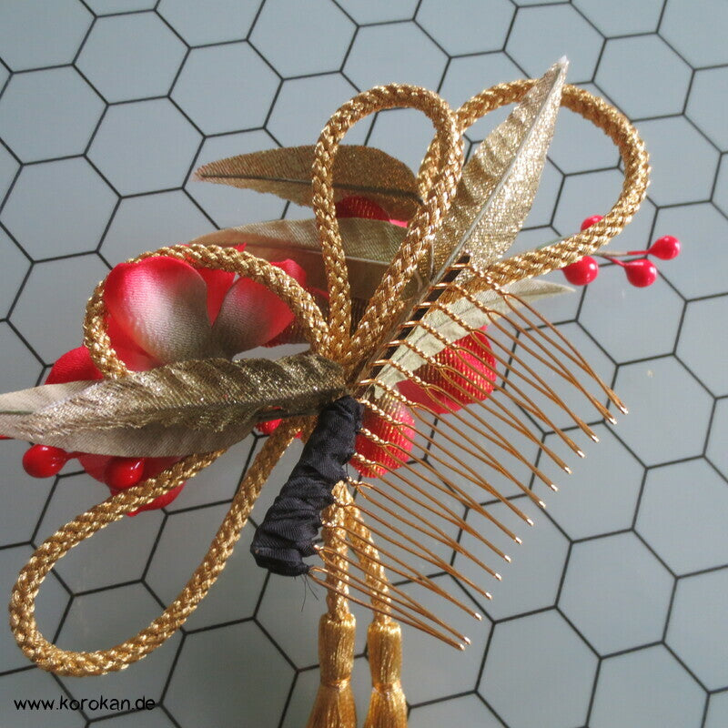 Kanzashi Haarkamm - Fascinator,  Blüten Kordel