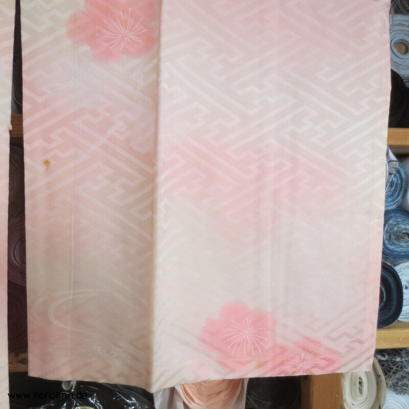 Seidendamast Juban Unterkimono, Sayagata, Blüten