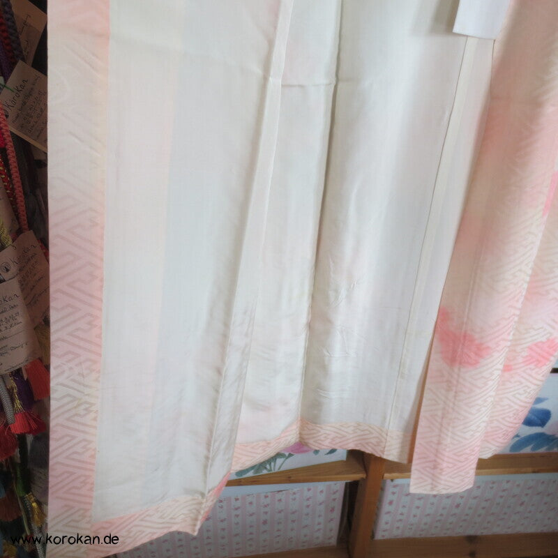 Seidendamast Juban Unterkimono, Sayagata, Blüten