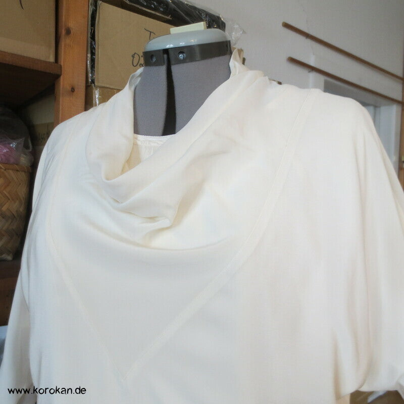 Wasserfallkragen Fledermausshirt Seide natur