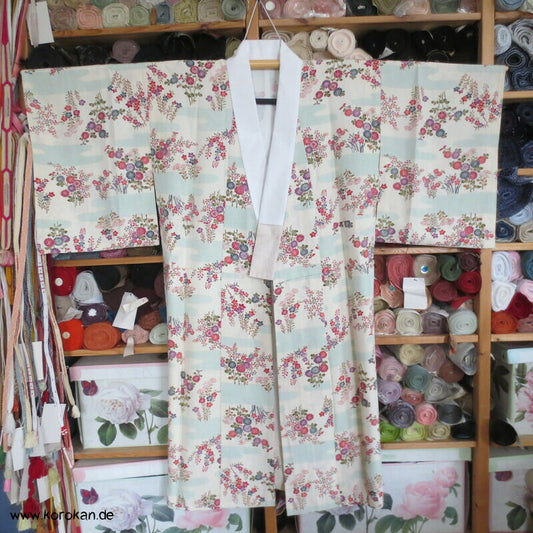 Blumen am Wasser Seidencrepe Juban Unterkimono