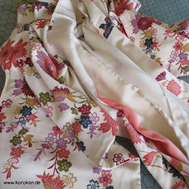 Homongi Kimono Seidencrepe Bingata Blumen und Vögel