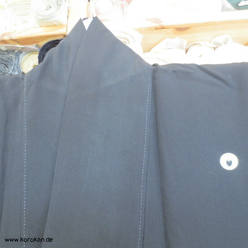 Im Wind hängender Kimono Tomesode