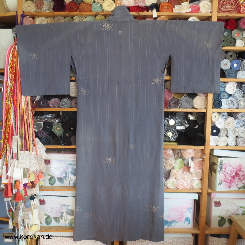 zarteste Gold und Silber Kugeln auf grau Sha Seiden Hitoe Kimono
